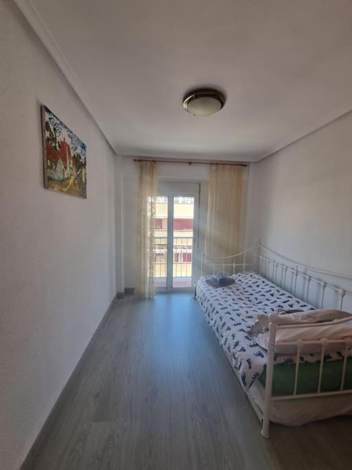Lovely Three-Bedroom Apartment In Puerto De Sagunt Puerto de Sagunto Ngoại thất bức ảnh